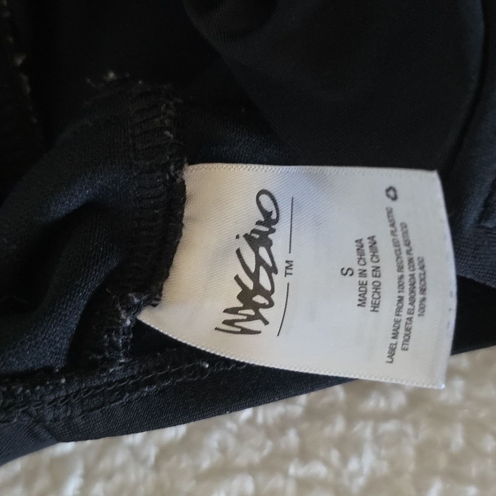 Pre-owned  Mossimo Supply Co. Black Swimsuit with Floral Design. Size Small - Picture 4 of 5